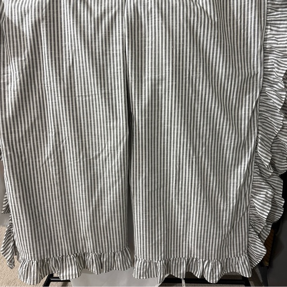 2 panels Emily & Meritt Pottery Barn, Ruffle edge, striped, 52x63 curtains - Picture 2 of 9